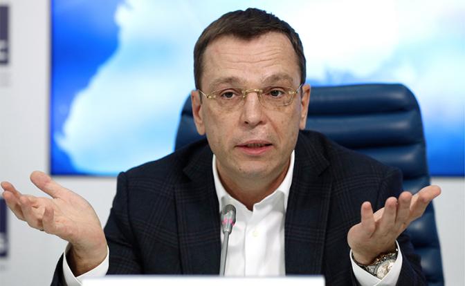 На фото: доктор экономических наук, профессор Никита Кричевский во время круглого стола