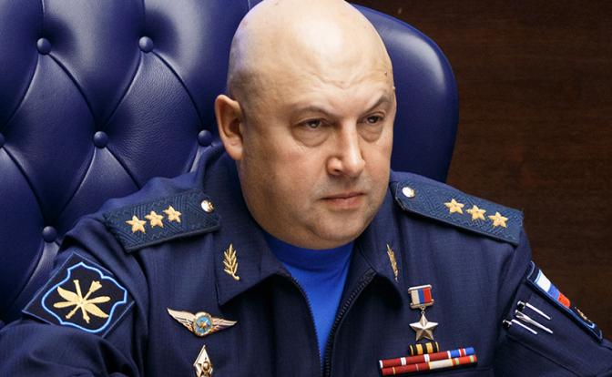 На фото: главнокомандующий Воздушно-космическими силами РФ Сергей Суровикин