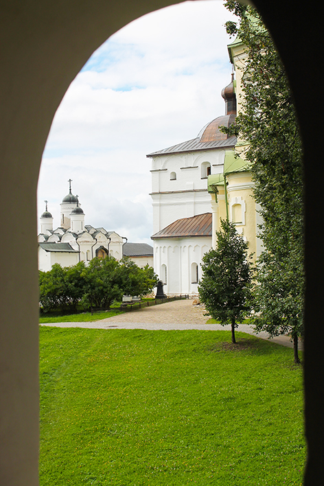 На фото: Кирилло-Белозерский монастырь