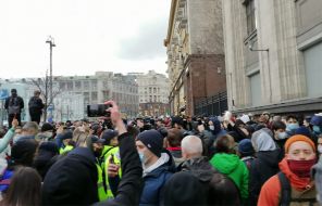 Пока лидеры протеста на нарах или за бугром, бойцы Навального вышли на российские улицы