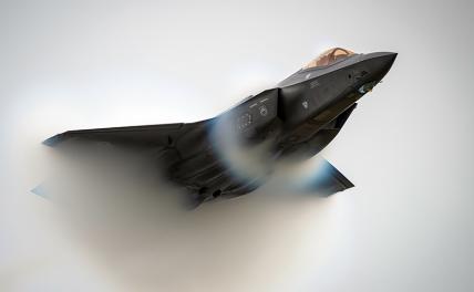 На фото: Lockheed Martin F-35 Lightning II