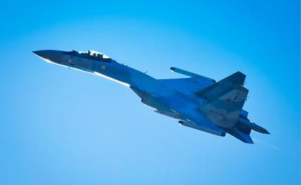 На фото: российский многоцелевой сверхманевренный истребитель Су-35С