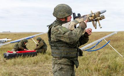 Российские военные тренируются сбивать дроны возле афганской границы
