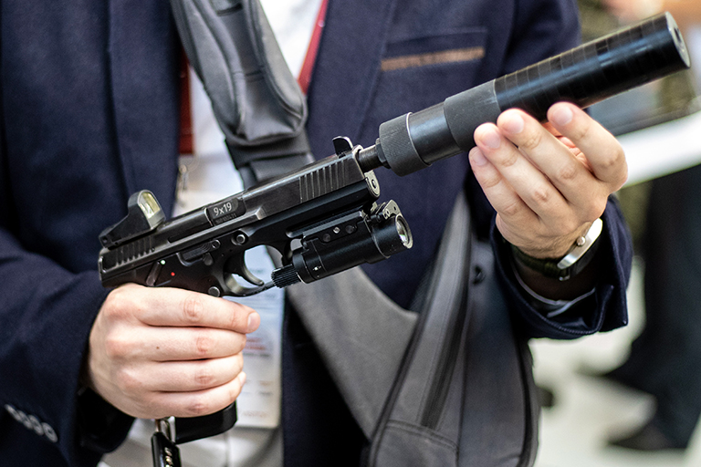 На фото: пистолет Лебедева ПЛ-15 на выставке в рамках IV Международного военно-технического форума (МВТФ) "Армия-2018" в парке "Патриот".