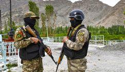 «На российско-афганской границе идут ожесточенные бои, сообщается о больших потерях»