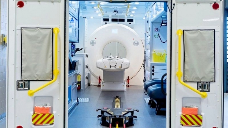 На фото: мобильные инсультные отделения, такие как это от Northwestern Medicine, обеспечивают быстрое и спасательное обслуживание