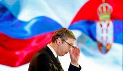 Запад вынуждает Сербию предать Россию