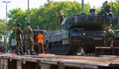 Германия кидает Польшу: Варшава отдала Киеву свои танки, но взамен не получила ничего