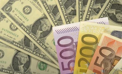 Курс валют на бирже: доллар и евро идут вверх