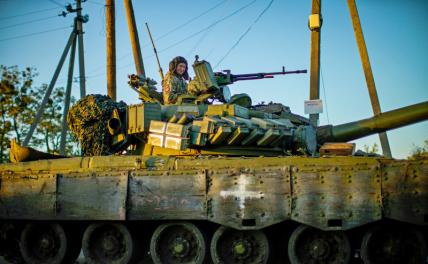 На фото: украинские военные у села Оскол Харьковской области