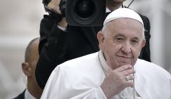 "Эксперт по бурятам и голодомору": Кто подставил папу Франциска?