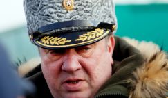 Офицеры России: Нас давно не хватает в шеренгах по восемь