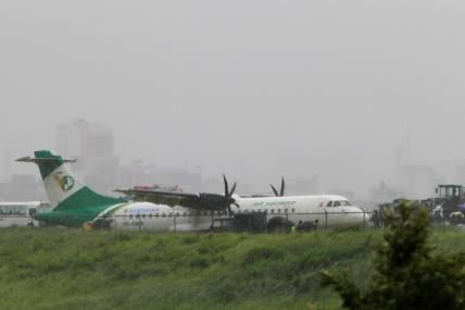 На фото: самолет компании Yeti Airlines