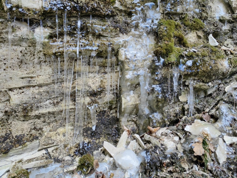 На фото: Нихалоевские водопады – вода как застывшая музыка Аргуна.