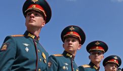 Командовать взводом, ротой: Офицеров российской армии не хватает