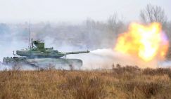 Битва за Марьинку: Штаты теряют терпение - русские танки выдерживают по три попадания в броню