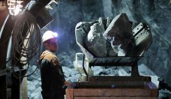 Свердловские шахтеры отказались видеть небо в изумрудах и остались под землей