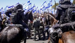 Нетаньяху метит в диктаторы. Гражданская война его не страшит