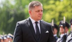 ВПК Словакии: США, ЕС, Украина не позволят Фицо «выпасть из обоймы»
