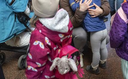 Украина принудительно эвакуирует детей из занятых Киевом районов ДНР и Херсонской области