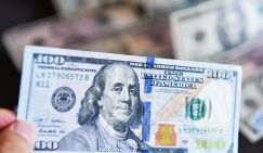 Новости Мосбиржи: курс доллара снова упал