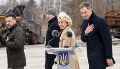 Урсула фон дер Ляйен и Зеленский отметили в Киеве вторую годовщину СВО