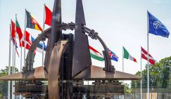 Джеймс Карден: НАТО – реальная угроза безопасности США
