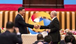 Путин посетит Китай после инаугурации. У Си Цзиньпина есть план "Спина к спине"