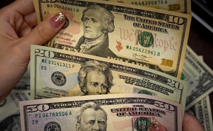 Трамп и нефть: как курс доллара взлетел до 100 рублей Трамп и нефть: как курс доллара взлетел до 100 рублей