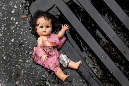 Раздели на камеру: пятиклассницы издевались над сверстницей в элитной гимназии Екатеринбурга Раздели на камеру: пятиклассницы издевались над сверстницей в элитной гимназии Екатеринбурга