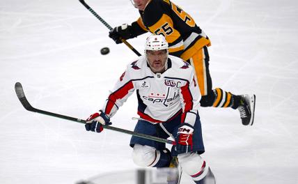 Овечкин как с сцепи сорвался: 39-летний форвард выдал очередной хет-трик, ускорив погоню за Гретцки Овечкин как с сцепи сорвался: 39-летний форвард выдал очередной хет-трик, ускорив погоню за Гретцки