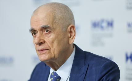 Онищенко оценил, помешает ли катастрофа с мазутом купаться в Черном море Онищенко оценил, помешает ли катастрофа с мазутом купаться в Черном море