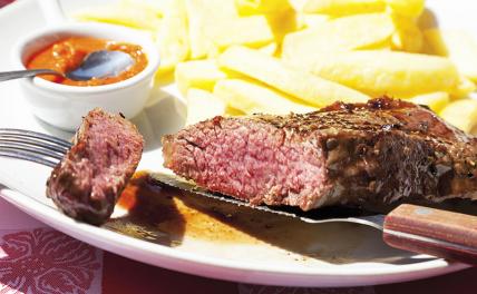 Врач назвал три продукта, которые нельзя есть с мясом Врач назвал три продукта, которые нельзя есть с мясом