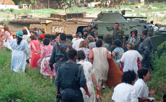 Буденновск, оценка «Альфы» перед штурмом: «Погибнет половина заложников и 72 процента спецназа» Буденновск, оценка «Альфы» перед штурмом: «Погибнет половина заложников и 72 процента спецназа»