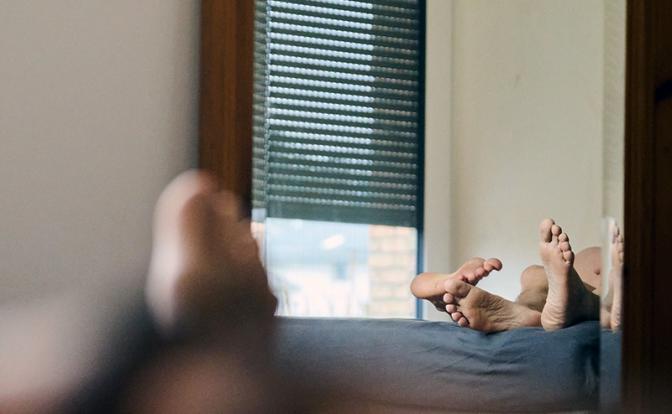 Секс — лучшее лекарство: регулярная интимная жизнь облегчает менопаузу Секс — лучшее лекарство: регулярная интимная жизнь облегчает менопаузу