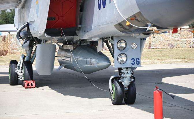 Генералы НАТО не знают, что делать с «Кинжалом»: ПВО альянса несет потери на Украине Генералы НАТО не знают, что делать с «Кинжалом»: ПВО альянса несет потери на Украине