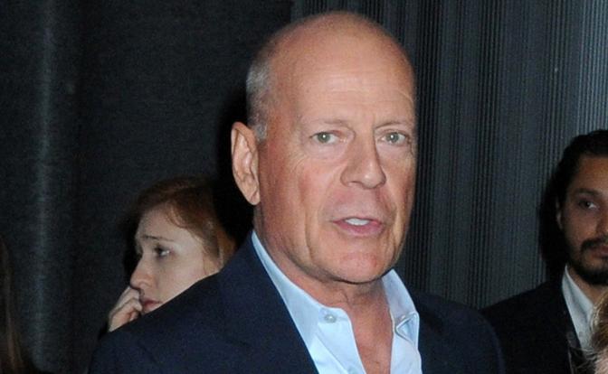 СМИ: Брюс Уиллис, вероятно, перестал ходить и говорить СМИ: Брюс Уиллис, вероятно, перестал ходить и говорить