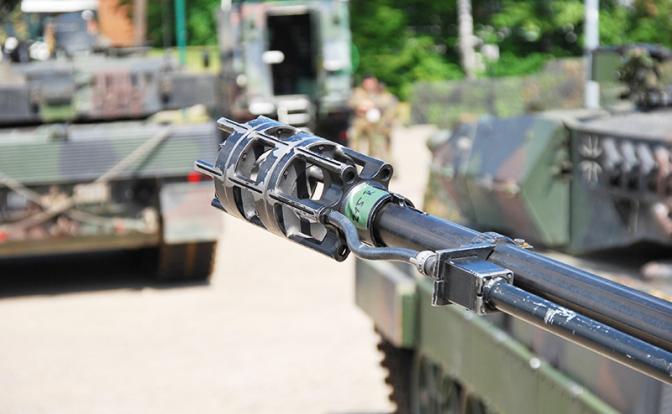 Немцы в ярости: ЗРК Patriot и ЗСУ Gepard русские уничтожили прямо во время разгрузки Немцы в ярости: ЗРК Patriot и ЗСУ Gepard русские уничтожили прямо во время разгрузки