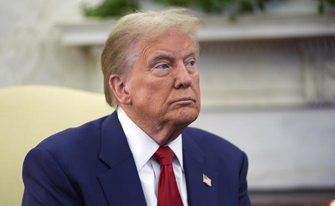 Трамп сократил срок для достижения перемирия на Украине до 10−12 дней Трамп сократил срок для достижения перемирия на Украине до 10−12 дней