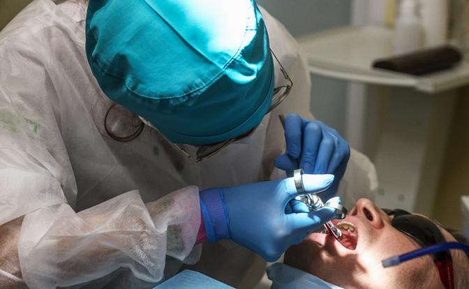 Стоматолог рассказал об опасности запущенного кариеса Стоматолог рассказал об опасности запущенного кариеса