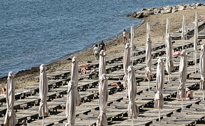 Анапа на мели: турпоток рухнул из-за закрытых пляжей Анапа на мели: турпоток рухнул из-за закрытых пляжей