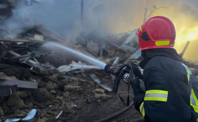 Ночной удар по Украине: Одесский порт горит, в Староконстантинове «Кинжалы» нашли лакомые цели Ночной удар по Украине: Одесский порт горит, в Староконстантинове «Кинжалы» нашли лакомые цели