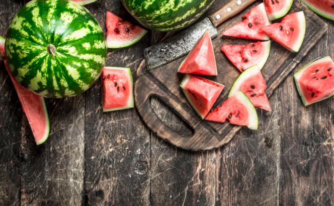 Диетолог рассказала, кому нельзя есть дыни и арбузы Диетолог рассказала, кому нельзя есть дыни и арбузы