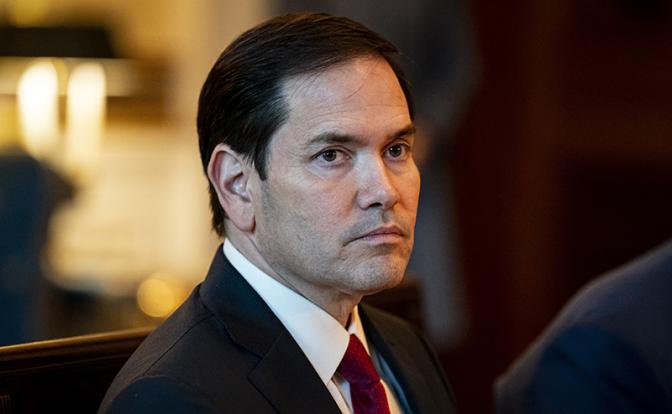 Судебный иск подан против Марка Рубио Судебный иск подан против Марка Рубио