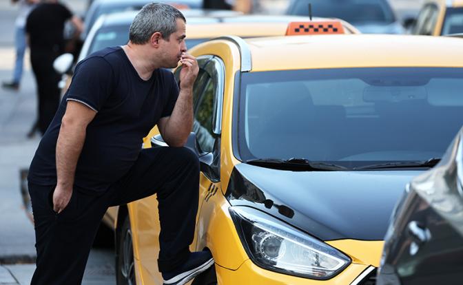 Такси в тумане: Минпромторг ждет, когда «воротилы бизнеса» начнут искать к нему «подходы» Такси в тумане: Минпромторг ждет, когда «воротилы бизнеса» начнут искать к нему «подходы»