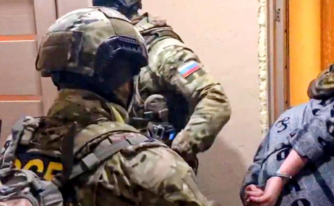 ФСБ задержала агента СБУ, подорвавшего автомобиль военного в Подмосковье ФСБ задержала агента СБУ, подорвавшего автомобиль военного в Подмосковье