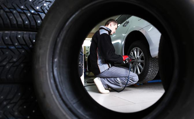 Утильсбор проехался по «резине»: Колеса стали дорожать, и дело не только в зиме Утильсбор проехался по «резине»: Колеса стали дорожать, и дело не только в зиме