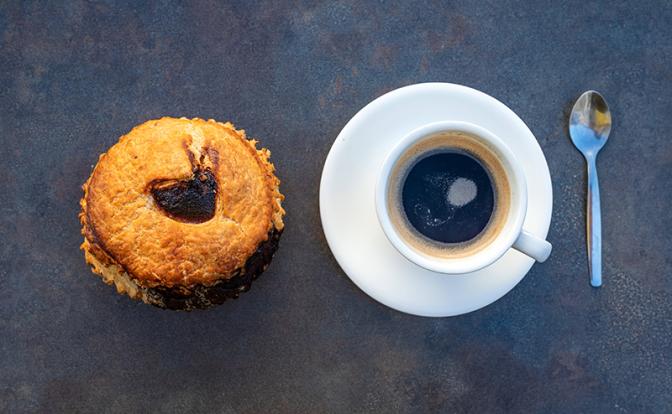 Врач рассказала, как люди с самого утра разрушают свой желудок