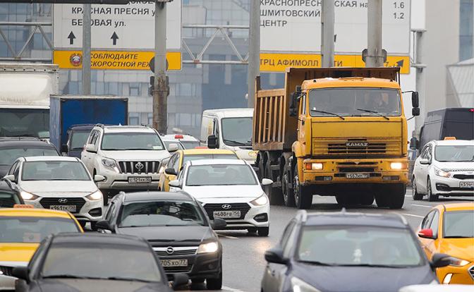 Машинная дойка: Автомобилисты — любимая властями статья пополнения бюджета Машинная дойка: Автомобилисты — любимая властями статья пополнения бюджета