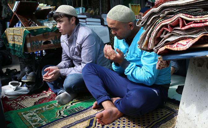 Кирилл Кабанов: «Молельни мигрантов — это скрытая угроза радикализма и, не исключаю, подготовки терактов» Кирилл Кабанов: «Молельни мигрантов — это скрытая угроза радикализма и, не исключаю, подготовки терактов»